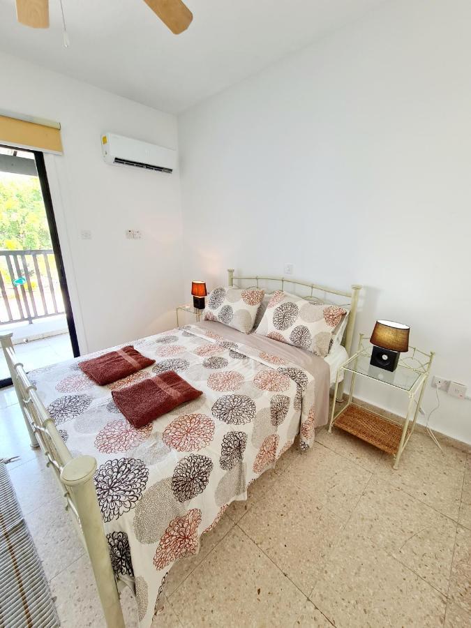 2 Bedroom Townhouse, Close To Paphos Harbour, Use Of Onsite Facilities Extérieur photo