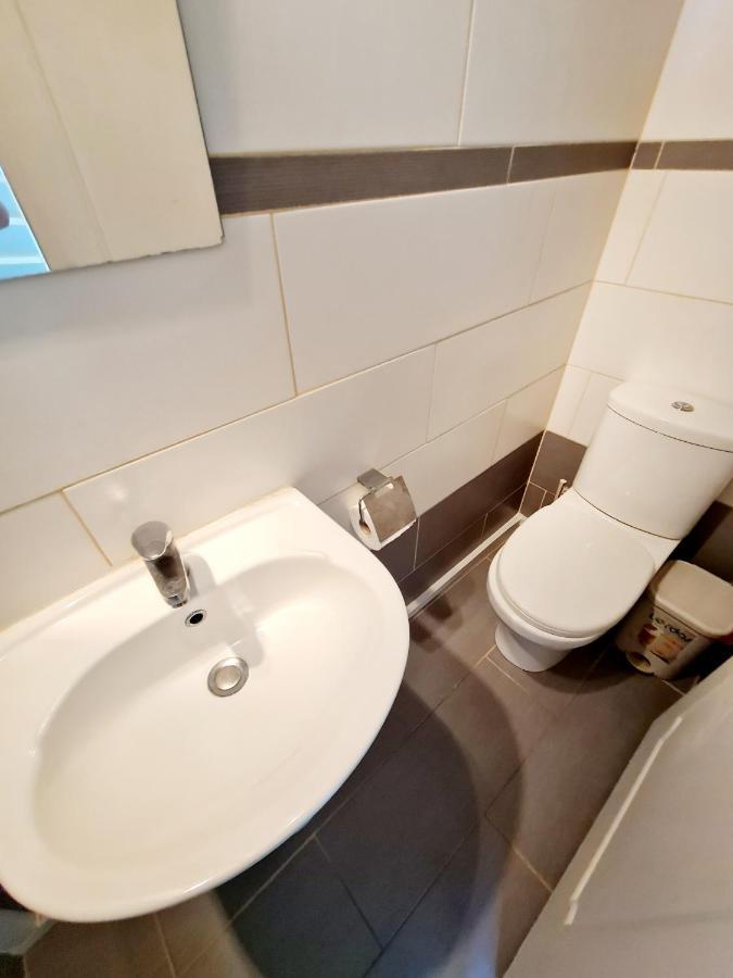 2 Bedroom Townhouse, Close To Paphos Harbour, Use Of Onsite Facilities Extérieur photo