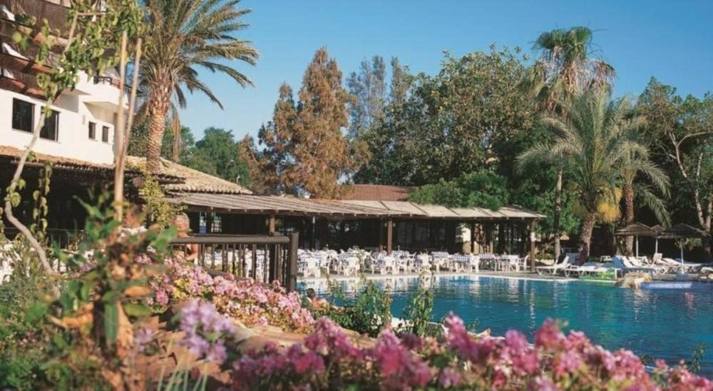 2 Bedroom Townhouse, Close To Paphos Harbour, Use Of Onsite Facilities Extérieur photo